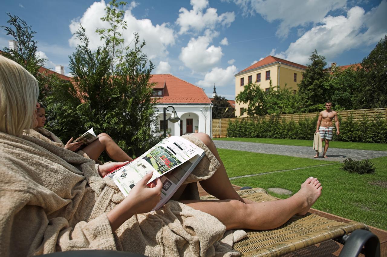 Hotel Historia & Historante Veszprém Exteriör bild